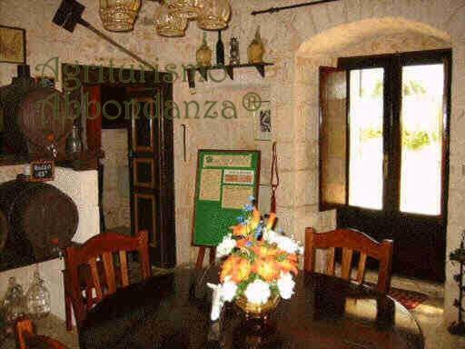 فيلا ألبيروبيللوفي Agriturismo Abbondanza المظهر الخارجي الصورة